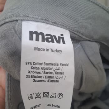 Mavi Kot Pantolonun İlk Yıkamada Diz Kısmında Renk Atması Sorunu