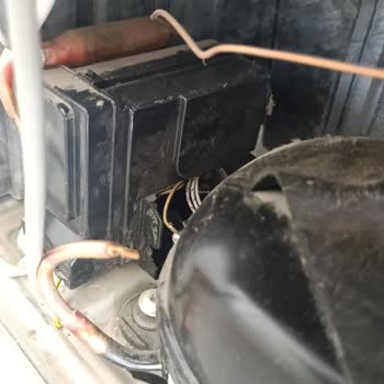 Buzdolabı Patladı, Evde Büyük Maddi Hasar Oluştu, İlgisizlik Mağdur Etti