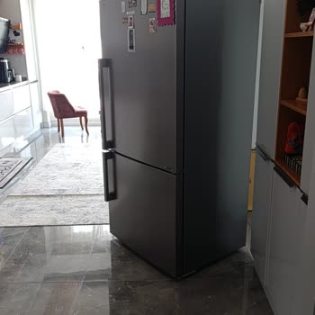 Buzdolabı Patladı, Evde Büyük Maddi Hasar Oluştu, İlgisizlik Mağdur Etti