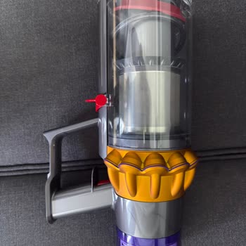 Dyson Süpürge Haznesi Değişiminde Kullanılmış Parça Şoku Ve Çözüm Eksikliği