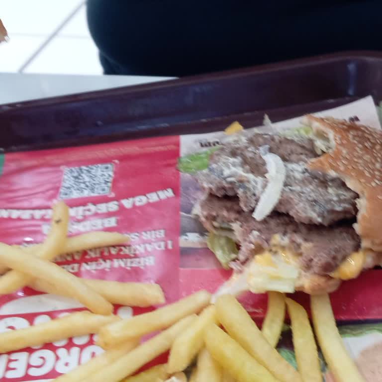 Burger King Derince Kipa Şubesinde Kötü Ürün Ve İlgisiz Personel Deneyimi