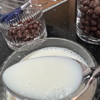 Sütaş Sütünde Beklenmedik Parçalar: Güven Sarsıldı