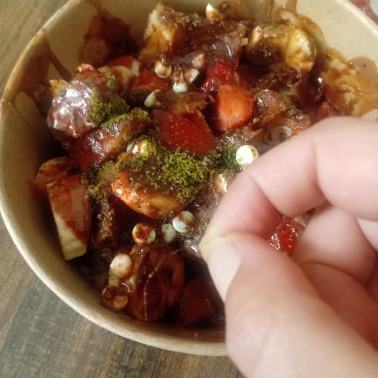 Waffle Siparişimde Hijyen Sorunu: Kıl Çıktı