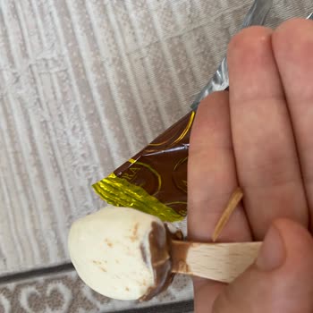 Aldığım Üründe Badem Yerine Tahta Parçası Çıktı: Şok Ve Hayal Kırıklığı
