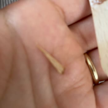 Aldığım Üründe Badem Yerine Tahta Parçası Çıktı: Şok Ve Hayal Kırıklığı
