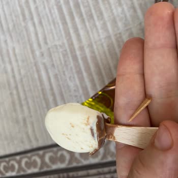 Aldığım Üründe Badem Yerine Tahta Parçası Çıktı: Şok Ve Hayal Kırıklığı