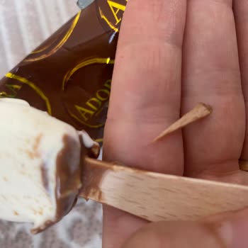 Aldığım Üründe Badem Yerine Tahta Parçası Çıktı: Şok Ve Hayal Kırıklığı