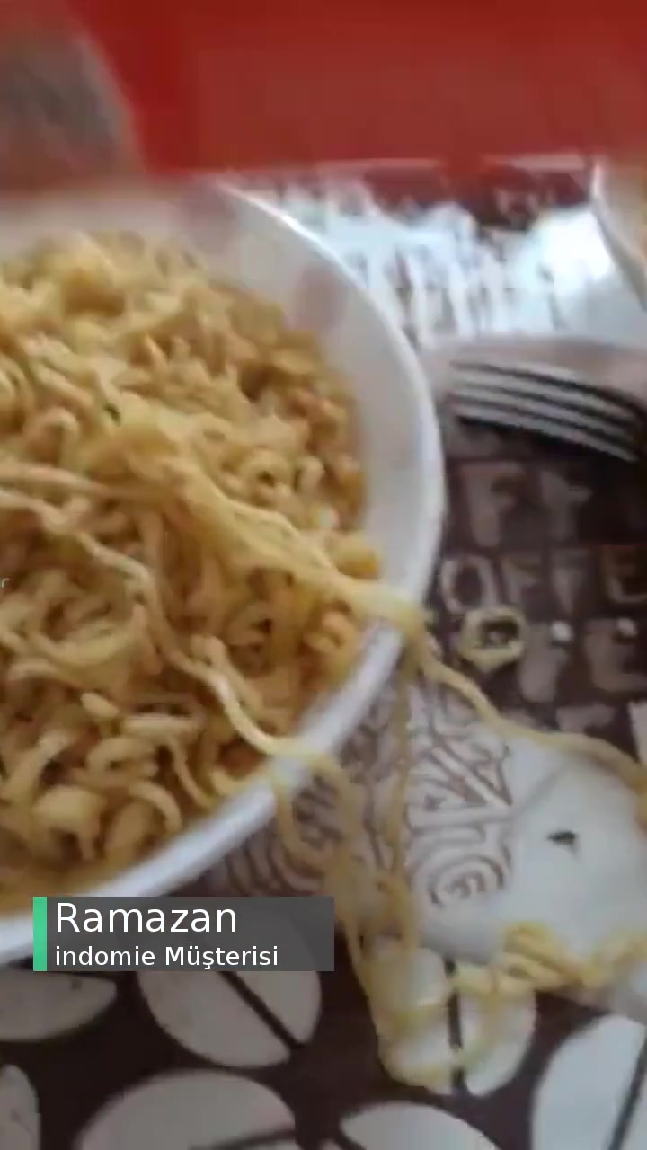 İndomie Noodle'den Böcek Çıktı videonun kapak resmi