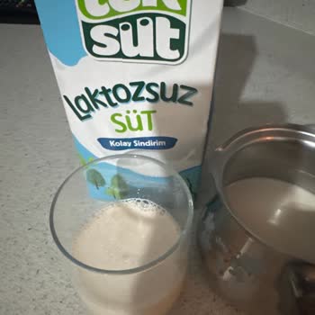 Laktozsuz Sütte Beklenmeyen Renk Sorunu Aileleri Endişelendiriyor