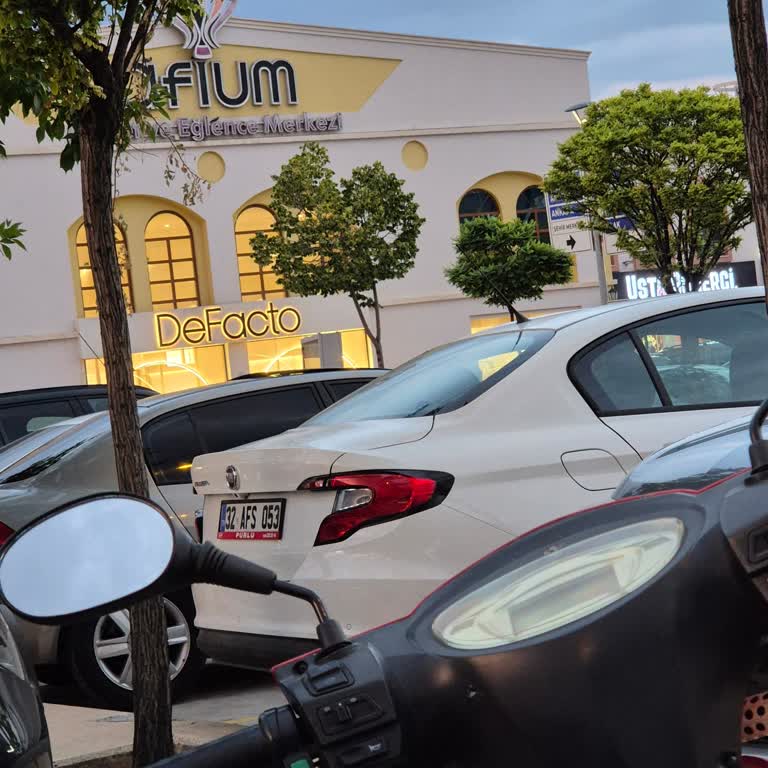 Sipariş Sırası Ve Personel Tutumu Hayal Kırıklığı Yarattı