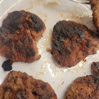 Köfteci Yusuf Şubesinde Ekmek Ve Hizmet Tutarsızlığı Yaşadım