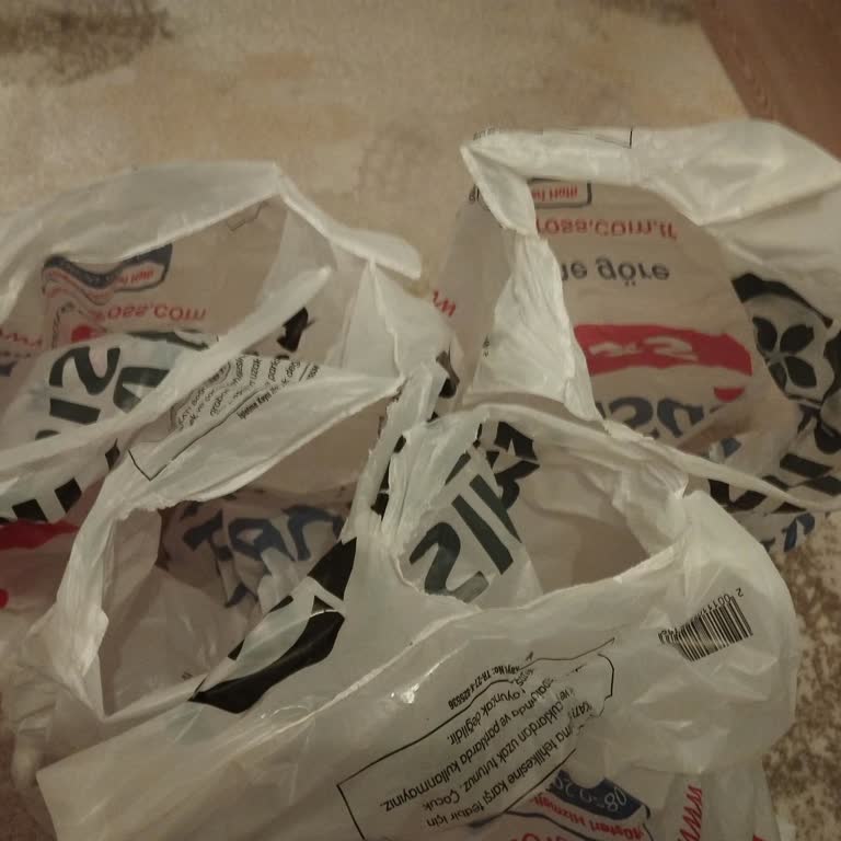Ücretli Poşetlerin Dayanıksızlığı Mağduriyet Yaşattı