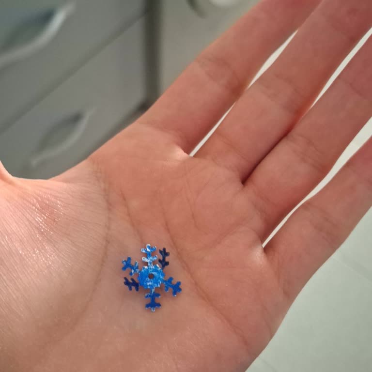 Dondurmadan Çıkan Plastik Cisim Oğlumun Hayatını Tehlikeye Attı, Acil Çözüm Bekliyorum