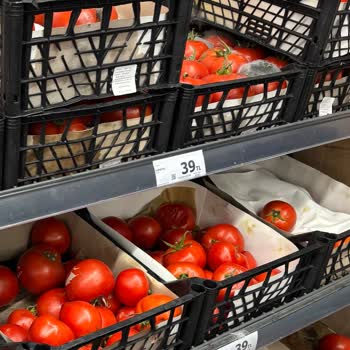 A101'de Çürümüş Ve Küflü Meyve-Sebze Satışıyla Karşılaştım