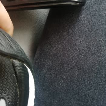 Kısa Sürede Yıpranan Ayakkabı İçin Çözüm Sunulmaması Ve İade Talebi