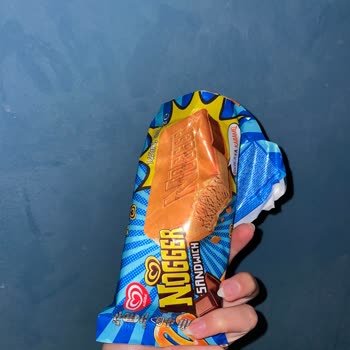 Aldığım Dondurmanın Bisküvisinin Yarısı Eksikti