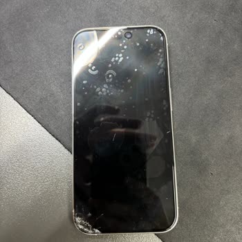 Pahalı Koruyucu Ekranı Koruyamadı, Mağduriyetim Giderilmedi