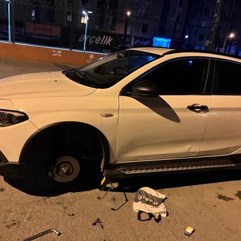 Küçükçekmece'deki Yol Sorunu Nedeniyle Aracımda Oluşan Maddi Hasar