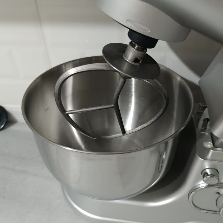 Yeni Aldığım Hamur Yoğurma Makinesi Aparatı Renk Değiştirdi