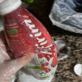 BİM'den Aldığım Kefirler Sürekli Ekşimiş Ve Patlamış Çıkıyor