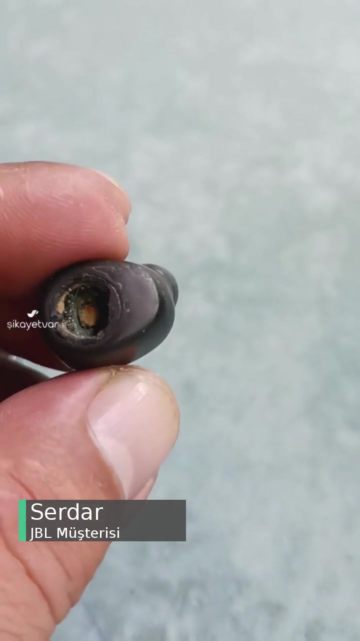 JBL Tws 100 Kulaklık Yumuşak Tuş Plastiği Sertleşerek Koptu! videonun kapak resmi