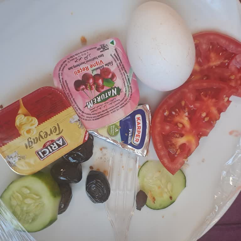 Hastanede Yüksek Ücret Ve Kalitesiz Yemek Deneyimi