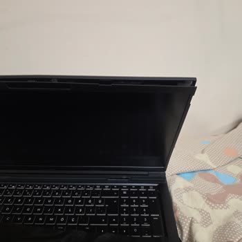 Monster Notebook Teknik Servis Sonrası Cihazımda Tornavida İzi Ve Montaj Hatası Yaşadım