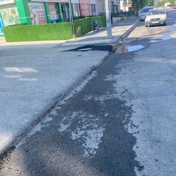 Kazı Sonrası Yolun Aylarca Onarılmaması Ulaşımı Ve Güvenliği Tehlikeye Atıyor