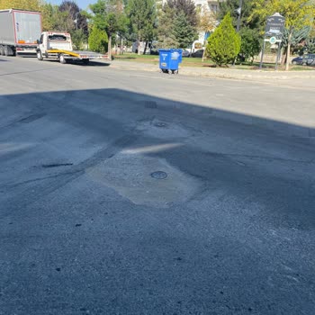 Kazı Sonrası Yolun Aylarca Onarılmaması Ulaşımı Ve Güvenliği Tehlikeye Atıyor