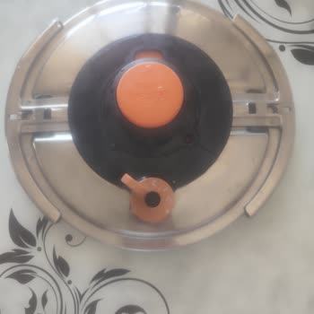 Ürünün Parçaları Dökülüyor, Servis İlgisiz Kaldı