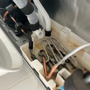 6 Aydır Çözülemeyen Buzdolabı Sorunu Ve Yetersiz Servis Deneyimi