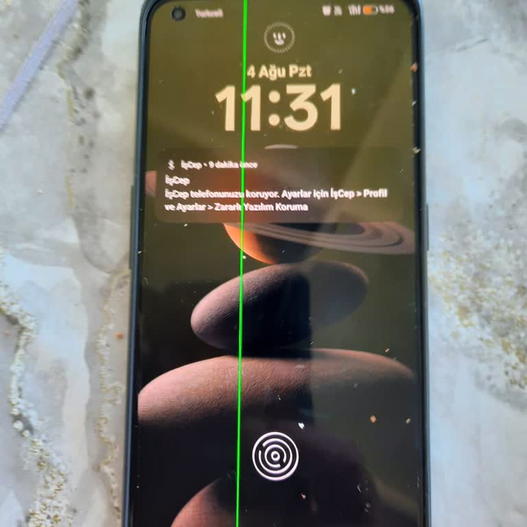 Güncelleme Sonrası Realme GT2 Pro'da Ekranda Yeşil Çizgi Sorunu Ve Servis Desteği Eksikliği