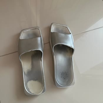 Yeni Alınan Terliğin İlk Kullanımda Boyası Çıktı, Kalite Problemi Yaşadım