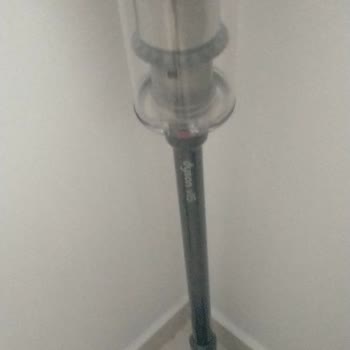 I Face Loud Noise and Dent Issues with My Dyson V15 Vacuum After Second Use