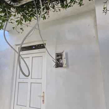 Elektrik Hattındaki Güvenlik Riski İçin Acil Ve Kalıcı Çözüm Talebi