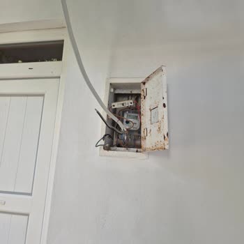 Elektrik Hattındaki Güvenlik Riski İçin Acil Ve Kalıcı Çözüm Talebi