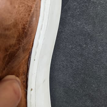 Satın Aldığım Ayakkabıda Kısa Sürede Dikiş Ve Taban Sorunu, Müşteri Hizmetlerinden Yanıt Alamadım