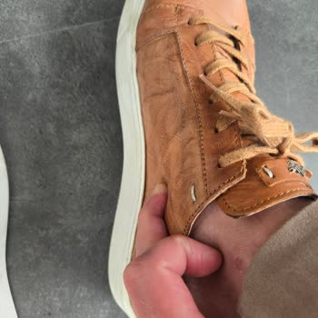 Satın Aldığım Ayakkabıda Kısa Sürede Dikiş Ve Taban Sorunu, Müşteri Hizmetlerinden Yanıt Alamadım