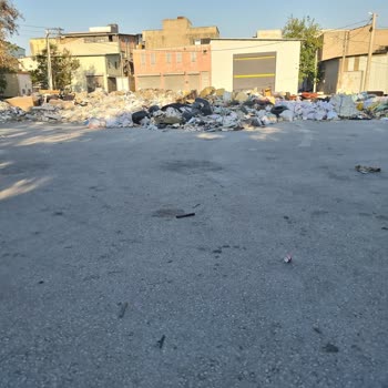 Otopark Çöplüğe Döndü Yangın Riski Artıyor