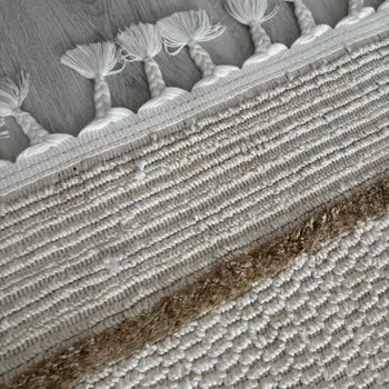 Kusurlu Halı İçin İade Talebime Dönüş Yapılmıyor, Çözüm Bekliyorum