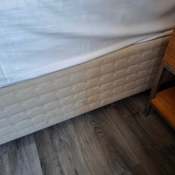 Otel Odasında Hijyen Ve Konfor Sorunları İle Karşılaştık