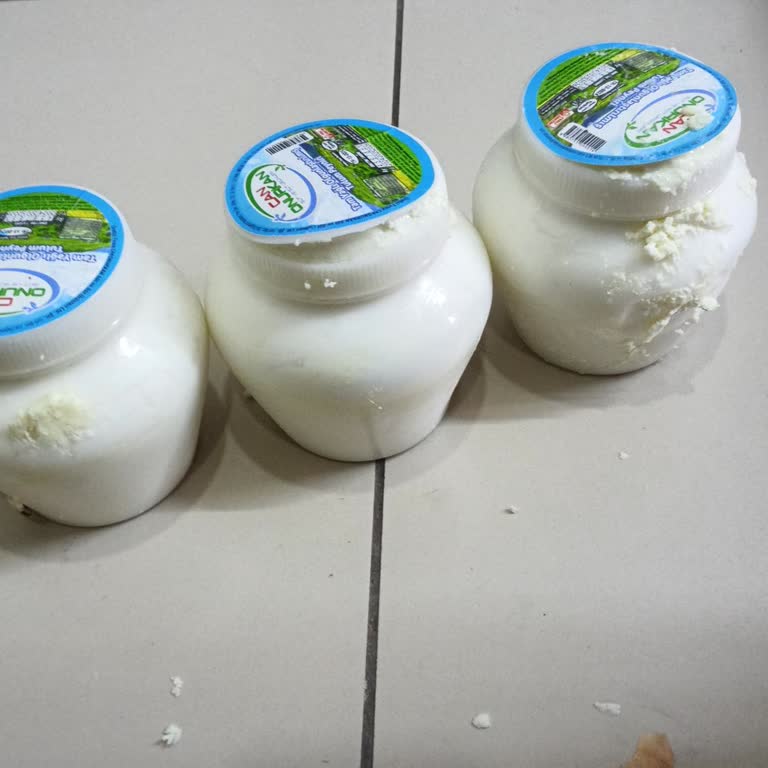 Can Onurkan Süt Ve Süt Ürünleri Bozuk Ürün Gönderdi