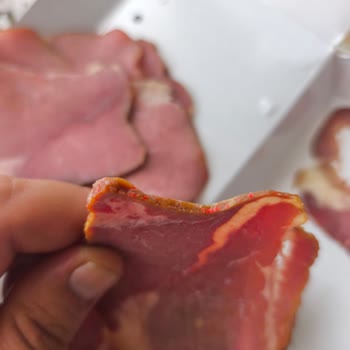 Etin İçinden Plastik Parçaları Çıktı, Güvenim Sarsıldı