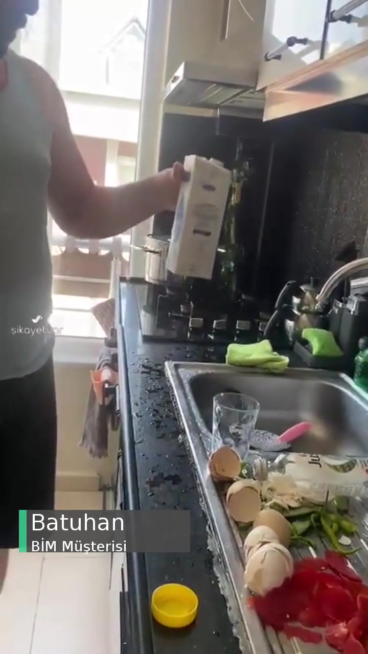 BİM Dost Laktozsuz 1 Litre Süt videonun kapak resmi