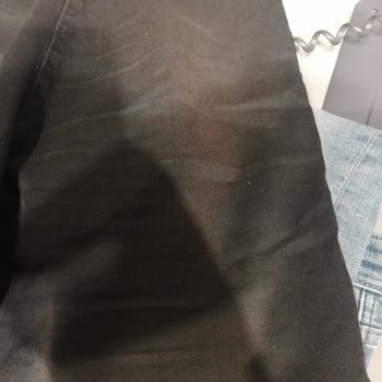 6 Ayda Rengi Değişen Pantolona Garanti Verilmesinin Mantığı Nedir