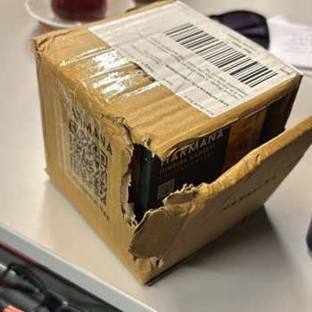 PTT Kargo Paketlerimi Teslim Etmeden Açıyor, Gizliliğim İhlal Ediliyor