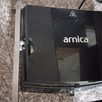 Media Markt'tan Aldığım Arnica Tost Makinesi Hem Bozuldu Hem De Kırık Teslim Edildi, Mağduriyetim Giderilmiyor