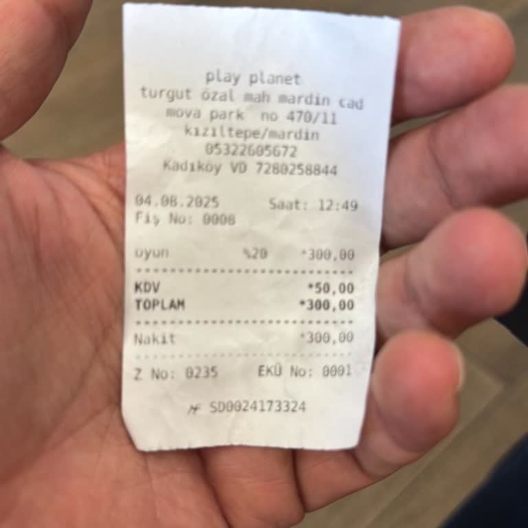 Bowling Salonunda Arızalı Makine Ve İlgisiz Çalışanlar