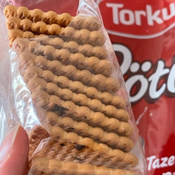 Torku Pötibör Bisküvilerde Siyah Leke Şoku Ve Müşteri Hizmetlerine Ulaşılamıyor