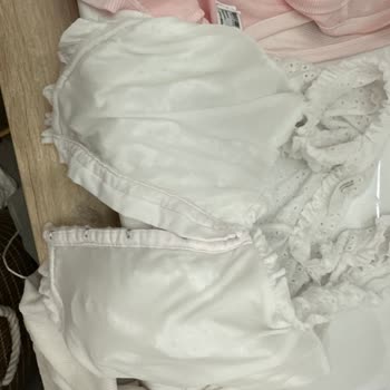 Domestos Beyazlatıcı Kıyafetlerimi Mahvetti!